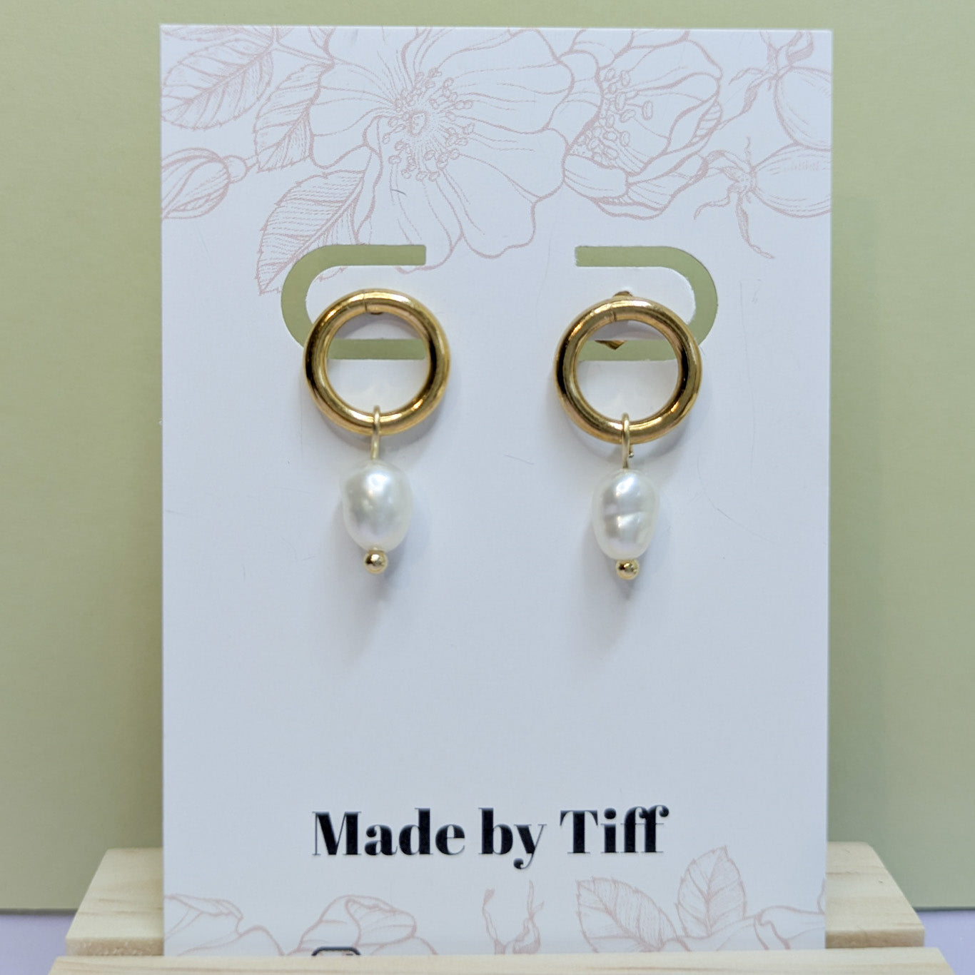 Circle Drop Earrings with Freshwater Pearl