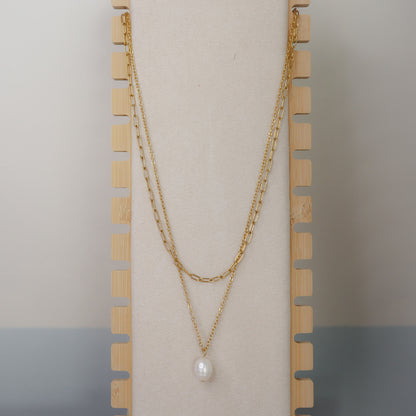 Layered Chain Gold Necklace with Freshwater Pearl